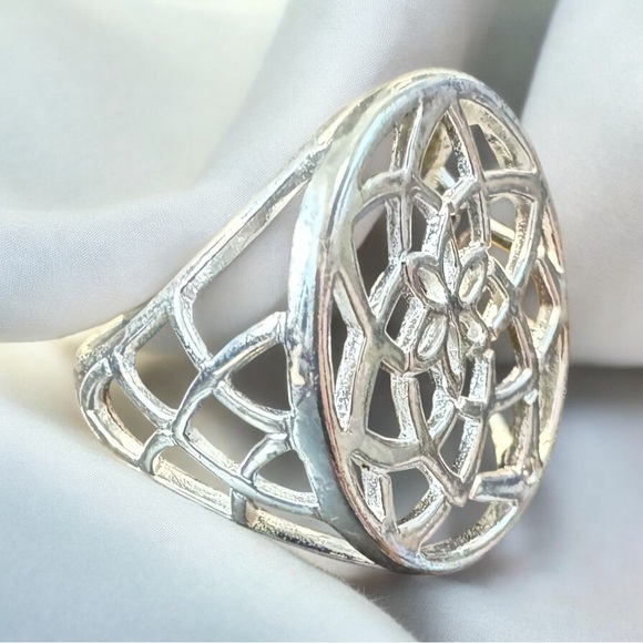 Flower of Life Sterling Silver Ring (6) - Picture 2 of 8